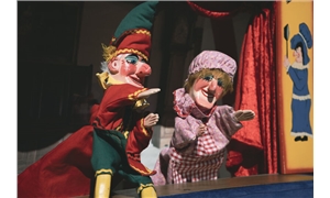 Linkki tapahtumaan Jo's Punch & Judy Show; He's back! – Englanninkielinen nukketeatteri